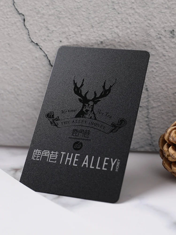 Custom.Embossed Black Card Membership Card Custom Gold Card VIP Card VIP Custom Frosted PVC Card Nail Card Printing