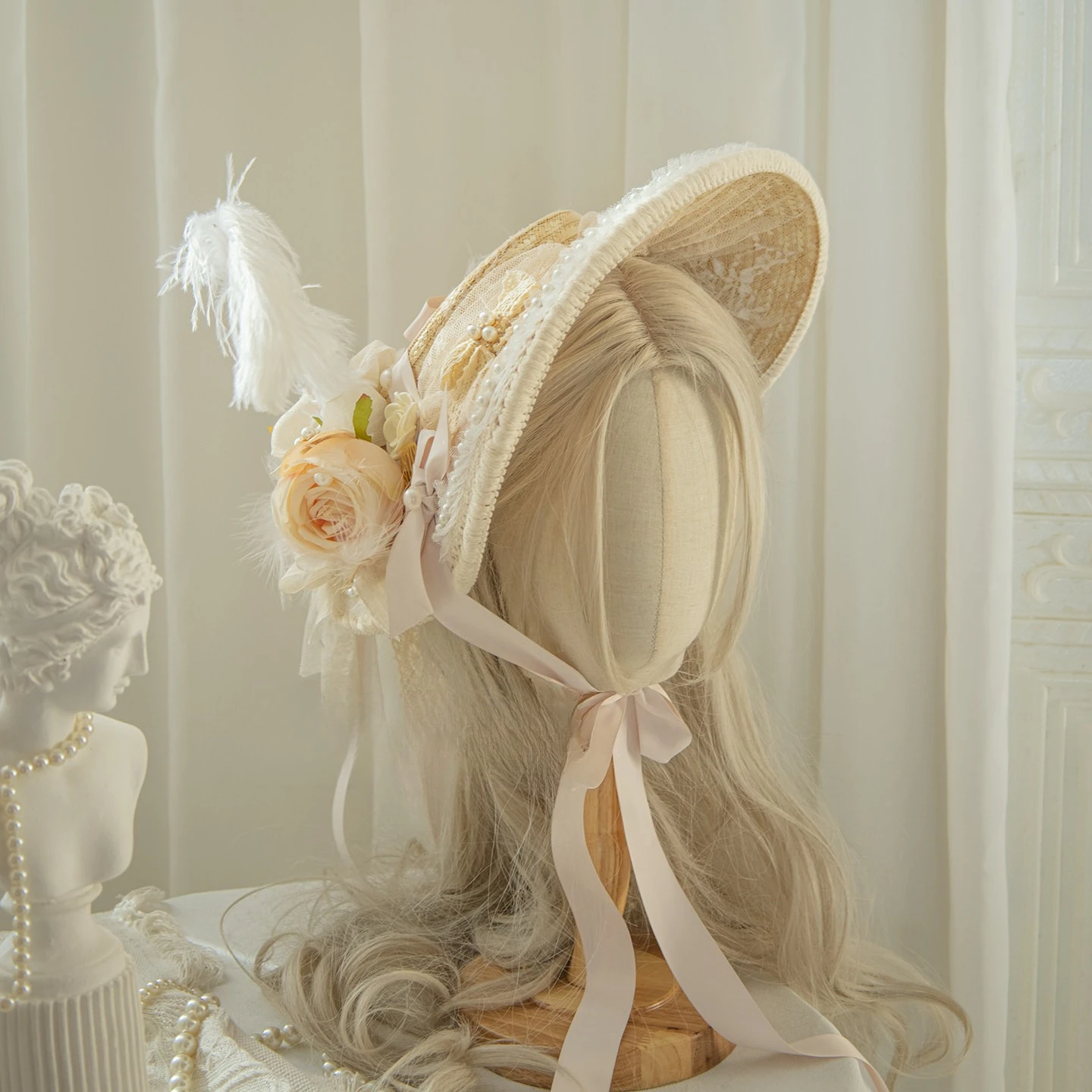Elegant and Versatile Retro French Rococo Oil Painting Wind Shade Top Hat Comic Wind Ball Props