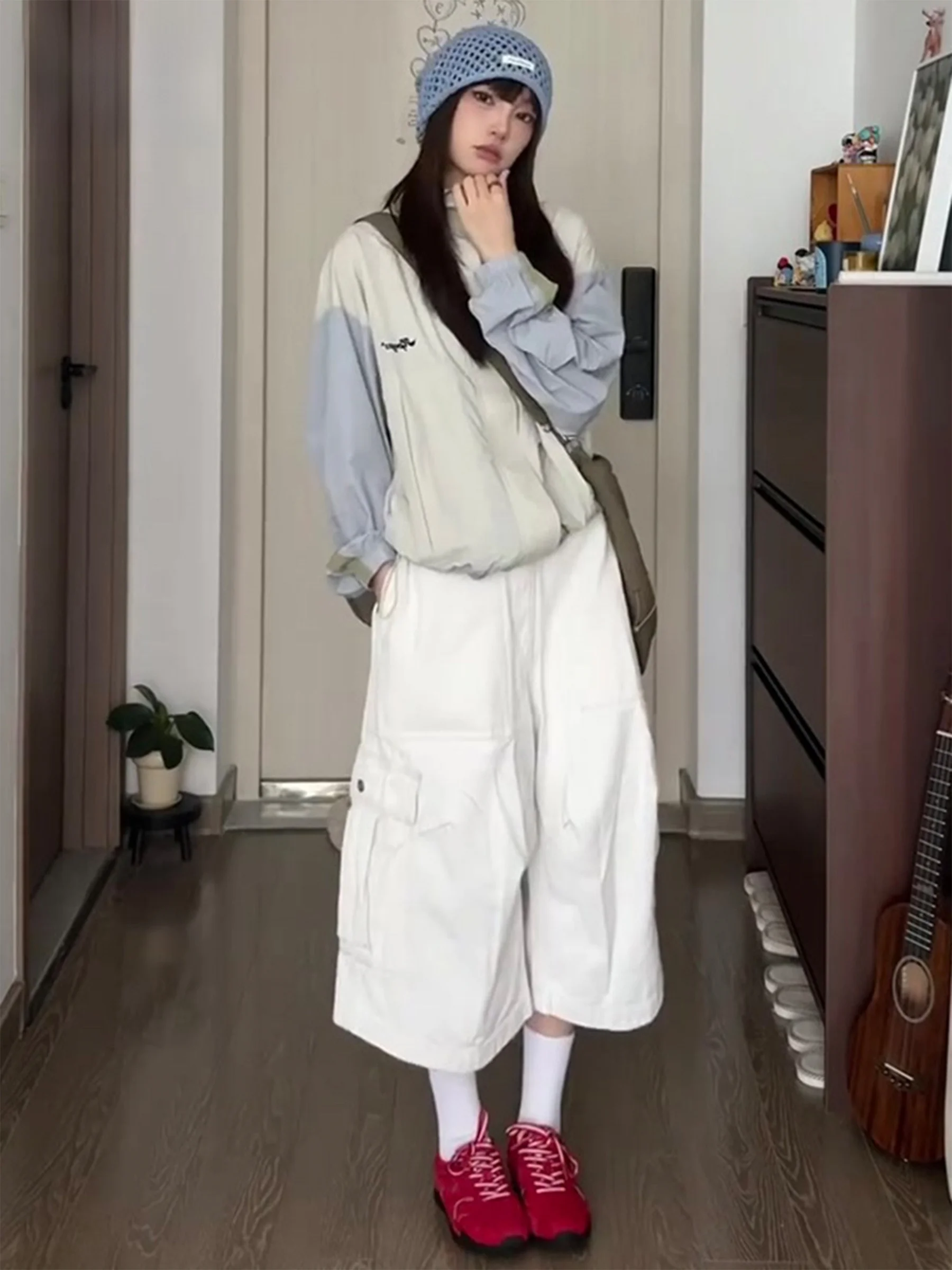 

High Waist Wide Leg Straight Cut Loose Fit Casual Jeans Women's Denim Pants with Big Pockets Spring Summer New Style