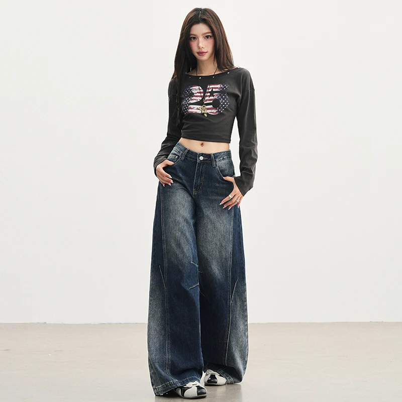 

Hot girl's street fashion versatile blogger outfit with wide-leg jeans for women