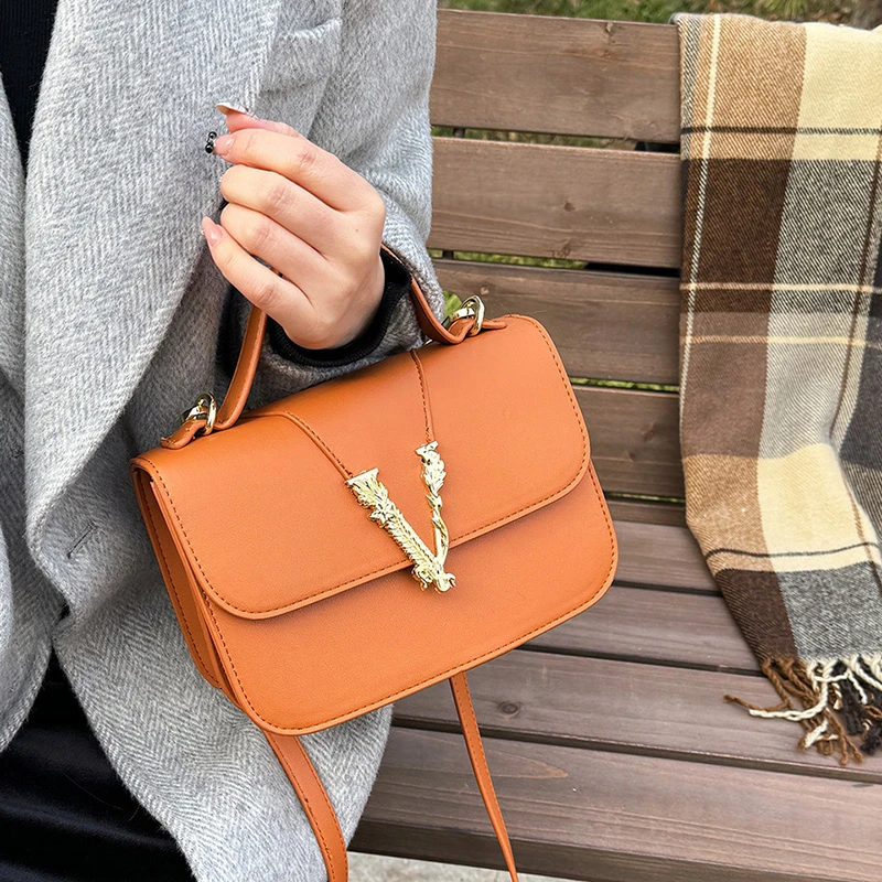 

Exclusive High-End Luxury Leather Handbag Featuring Designer Letter Logo Paris Fashion Statement