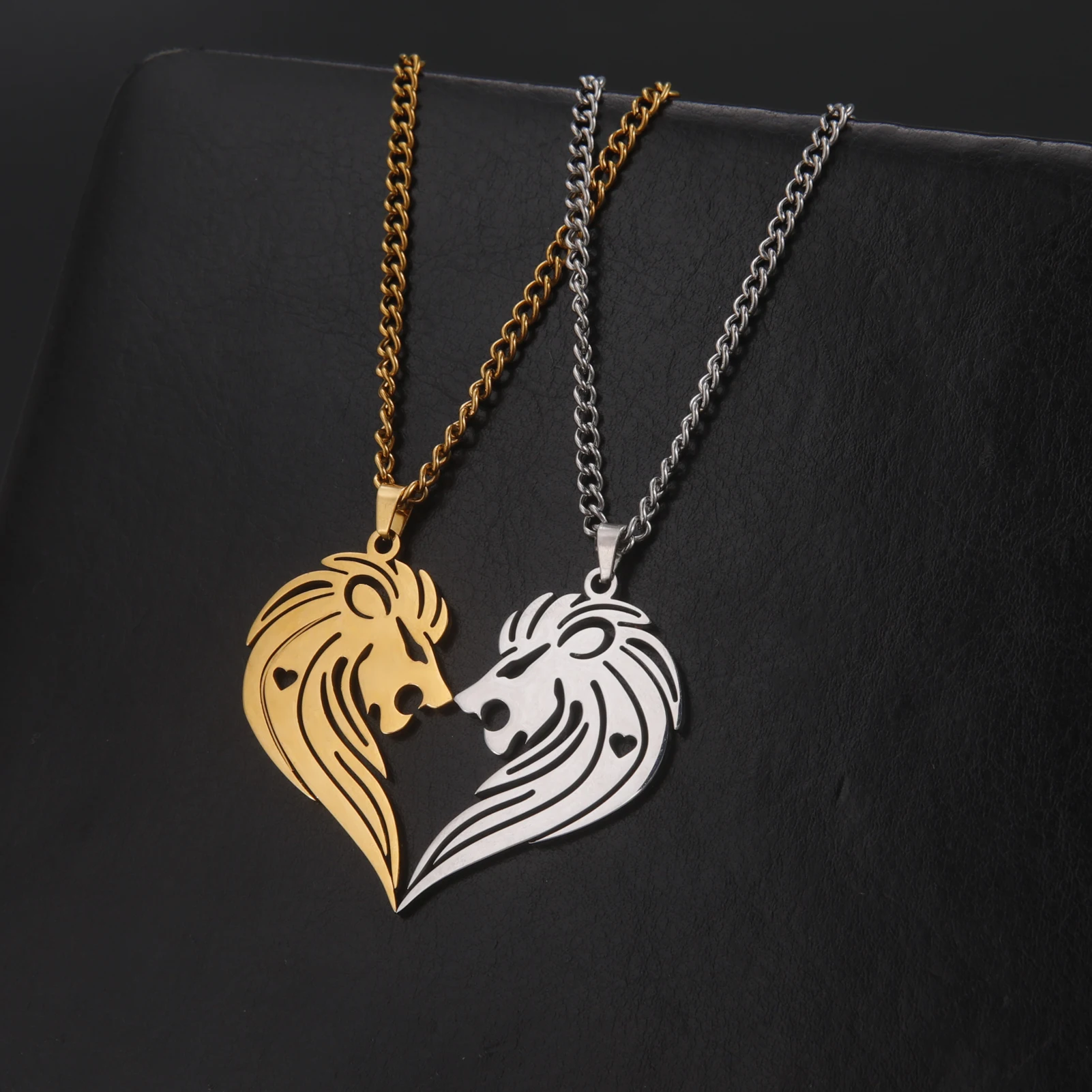 Vassago Lion Pendant Necklace Animal Crown Jewelry Charms Men and Women Trendy Hip Hop Rock Jewelry Gifts