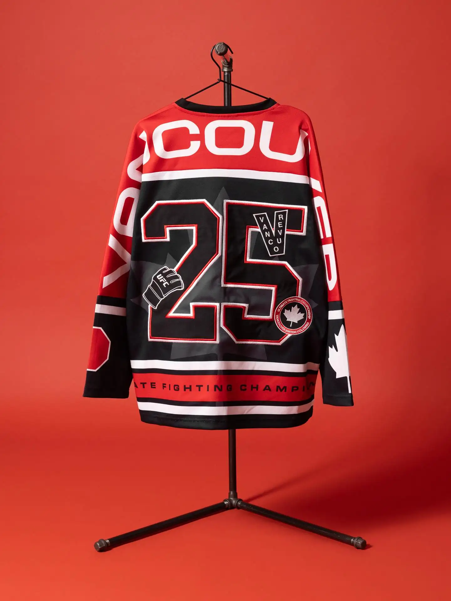 

2025 Men's Oversized O-Neck Long-Sleeved T-Shirt Quick Drying UFC MMA Boxing Extreme Sports Training Top for Autumn/Winter