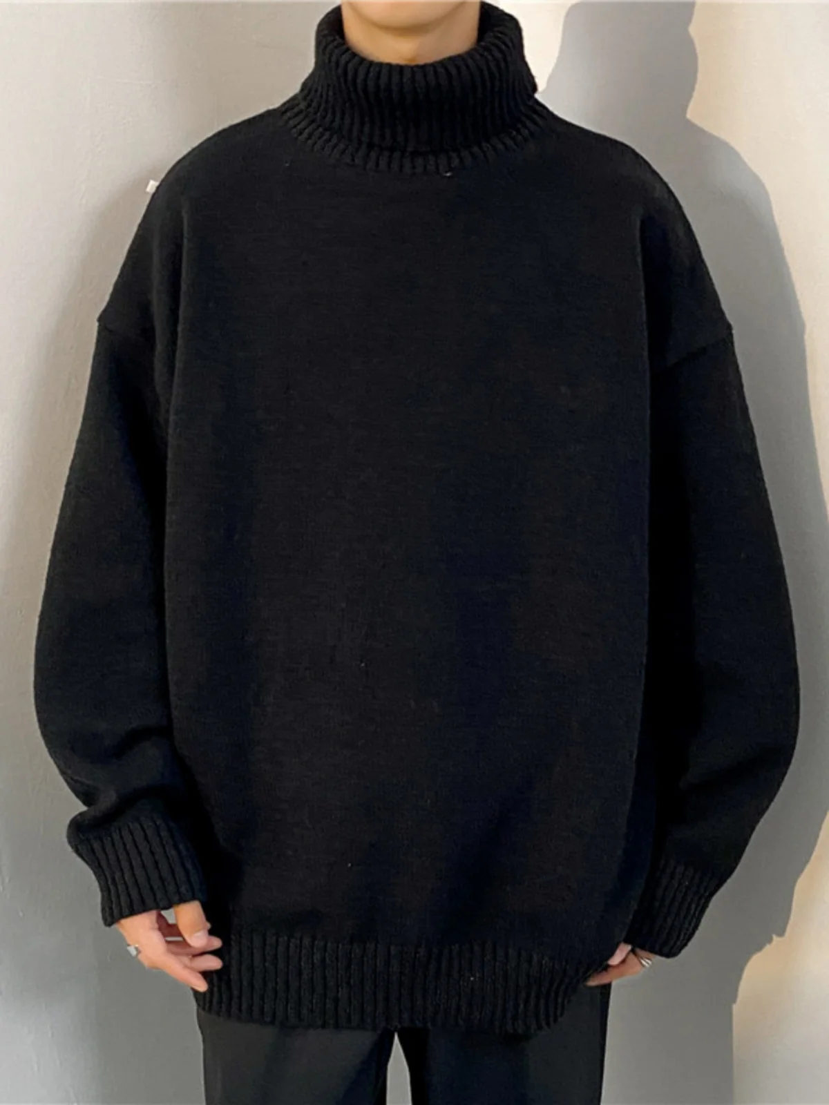 

Мужской вязаный свитер с высоким воротником, утепленный, повседневный, теплый, черный, в корейском стиле, свободного кроя, молодежный, модный