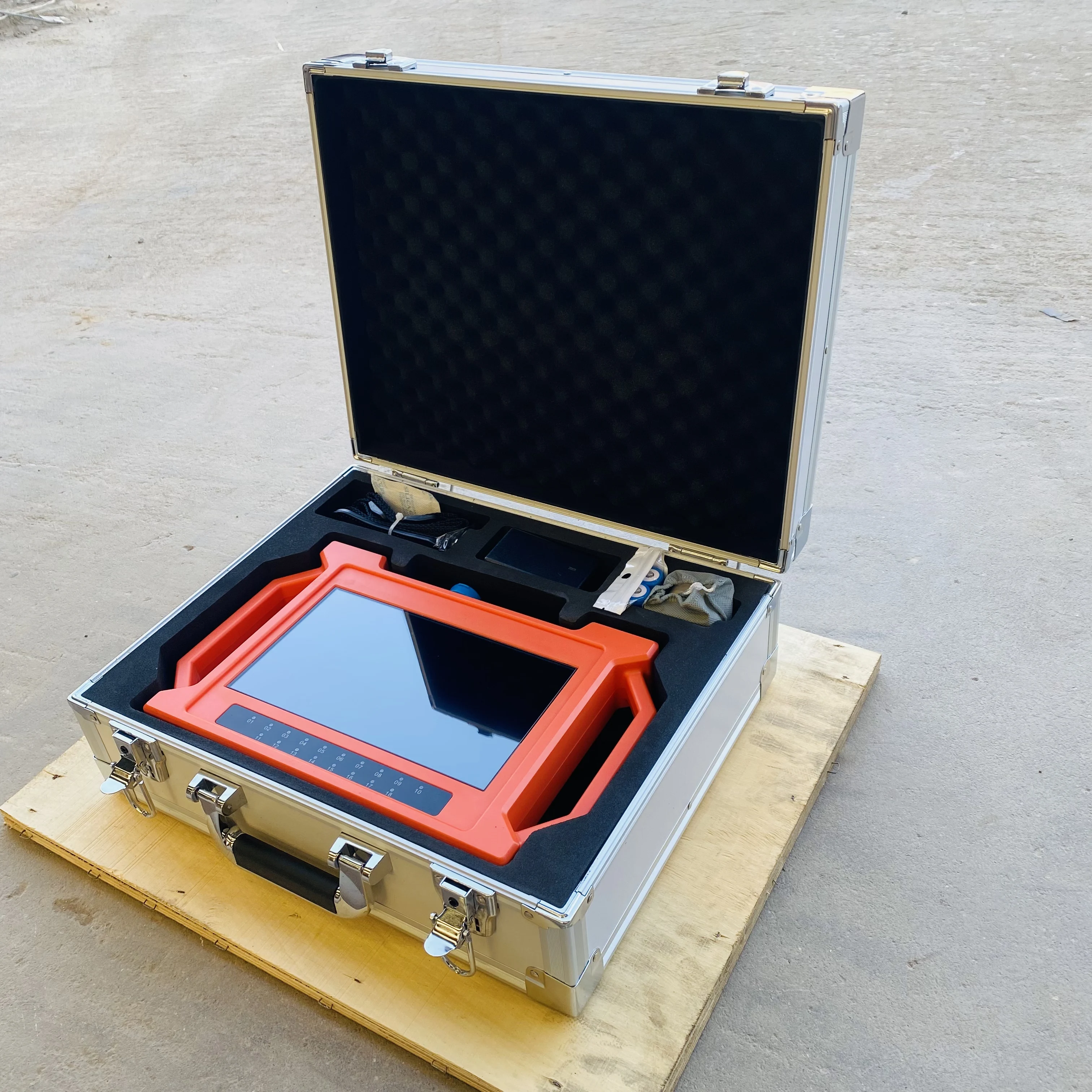BDM 150 Meter High Accuracy Ground Water Detector Drilling Tool Resistivity Method 2D/3D Image Display Forging Plastic Mining