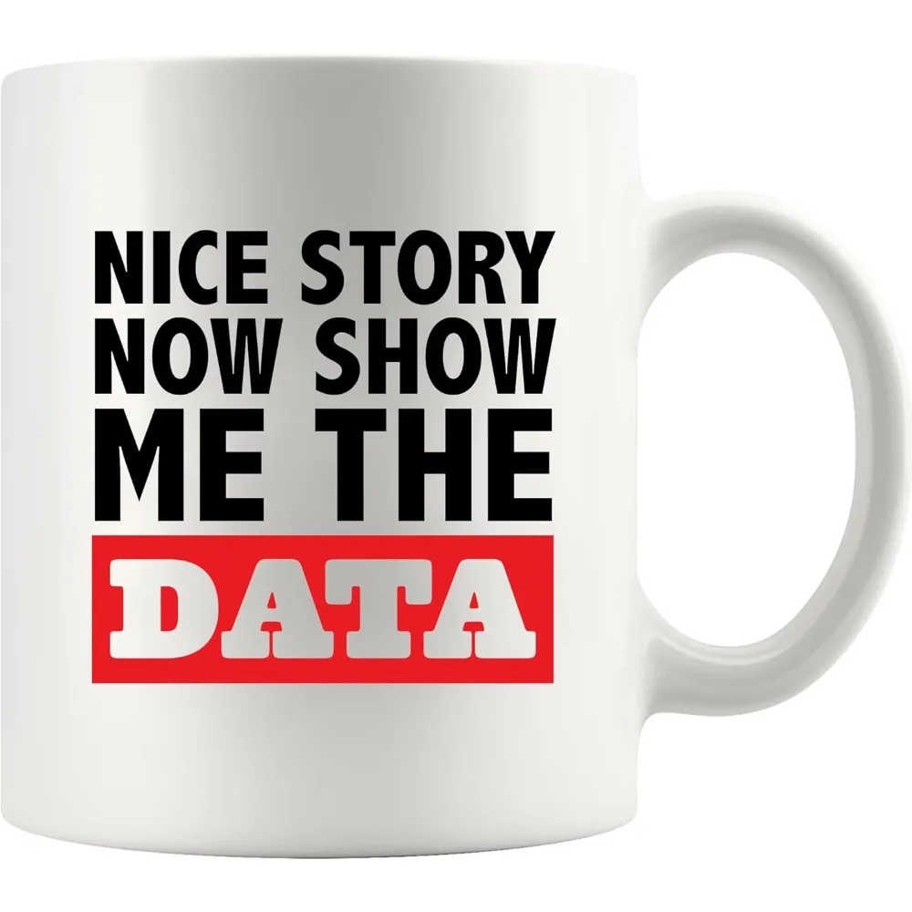 قصة لطيفة الآن أرني البيانات مضحك محلل البيانات الهدايا عالم البيانات رئيس زميل العمل مكتب الموظف من كوب سيراميك الموظف