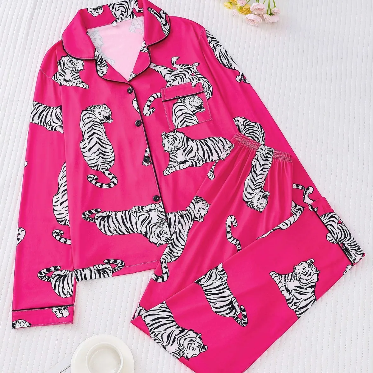 

Осенние шелковые атласные пижамы с принтом, воротник с лацканами, брюки с длинными рукавами, удобная домашняя одежда в европейском и американском стиле, комплект из 2 предметов