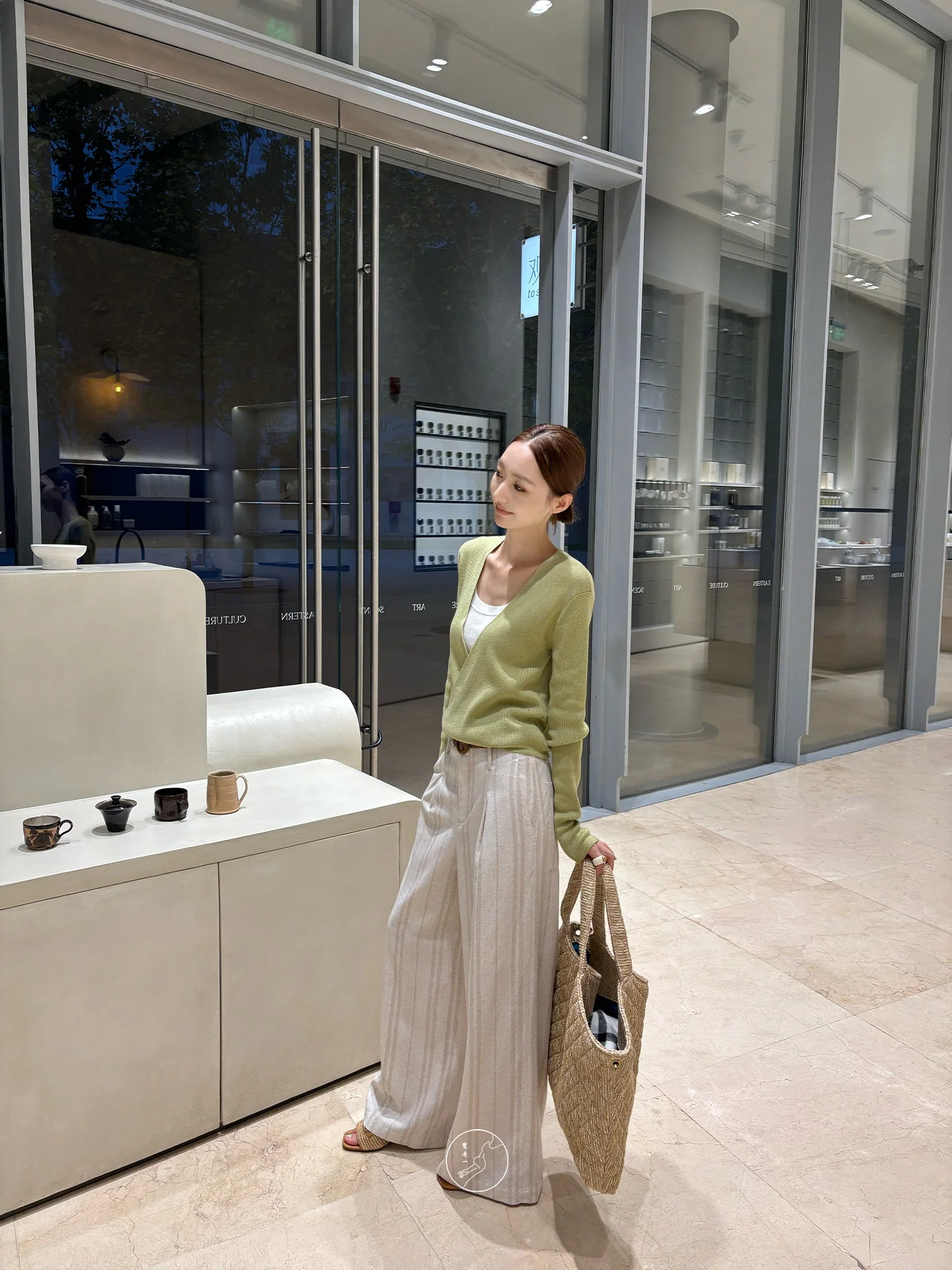 

Retro Linen Casual Pants Women's Autumn Stripe Pleated Lazy Loose Straight Leg Pants High Waist Zipper Closure Casual Wear