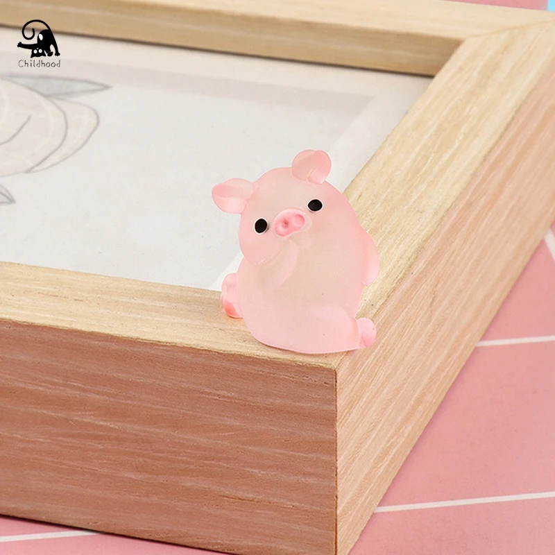 6Pcs Kawaii Mini Resin Cartoon Pig Miniatures Terrarium Figurines DIY Handmade Scrapbook Crafts Home Decoration Accessories