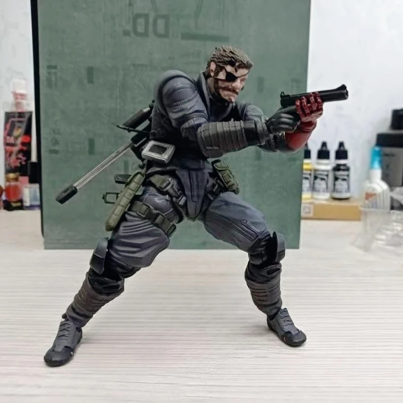 

Yamaguchi style Vulcanlog equipment 5 phantom pain joint movable snake uncle desktop model toy ornaments birthday gift