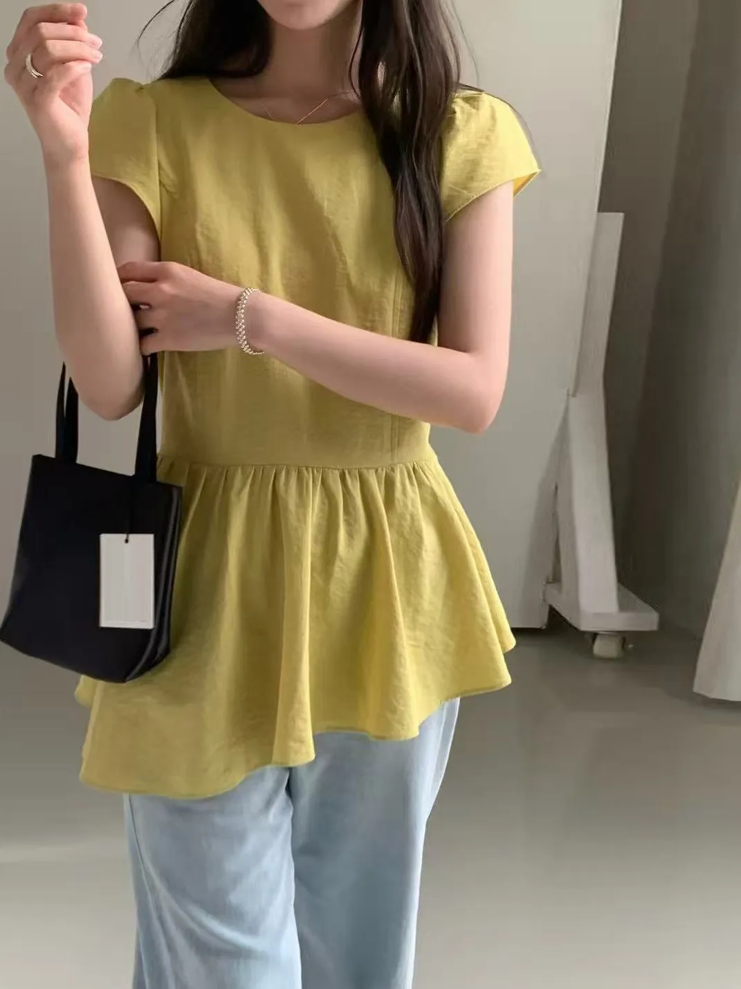 

East Gate round Neck Short Sleeve Women's Shirt Irregular Hem Loose Fit Breathable Casual Top Skin-friendly Summer Shirt