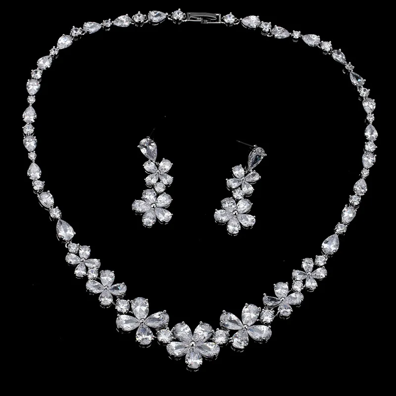 

Wedding Bride Jewelry Set 2pcs Earrings Necklace White Flower Zircon Shiny Luxury Jewelry Women Dinner Party Anniversary Gift
