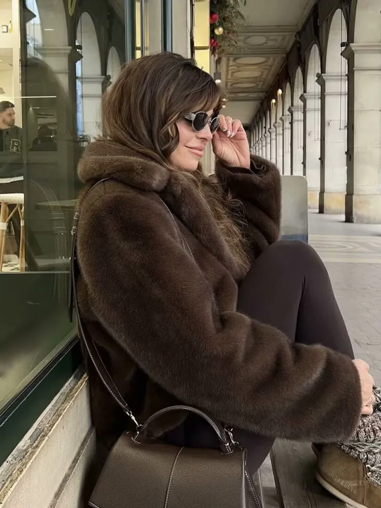 HH Frau Mode Revers Lange Ärmel Einreiher Tasche Dekoration Solide Kurzen Mantel Weibliche Beiläufige Dünne Faux Pelz Effekt Mantel