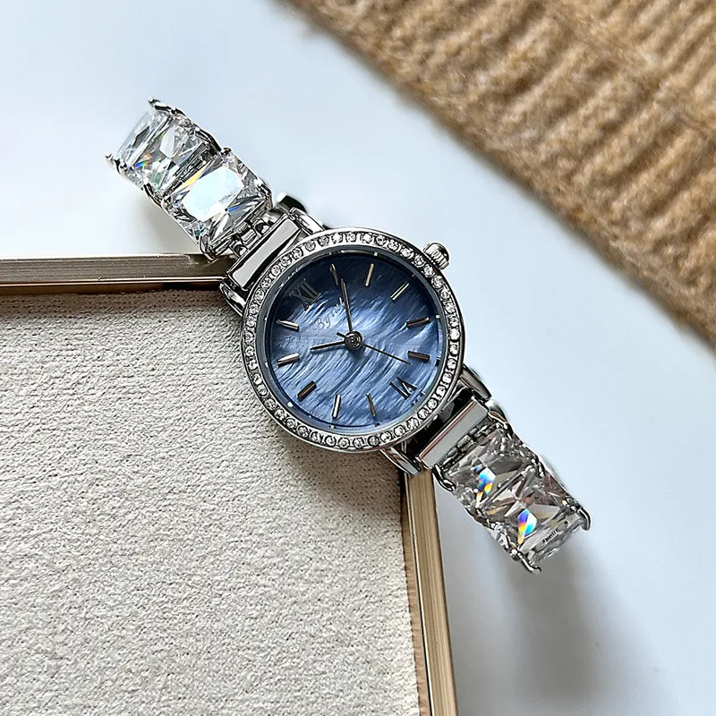 2026 Spring New Fashion Light Luxury Zircon Bracelet Watch Women's Waterproof Watch