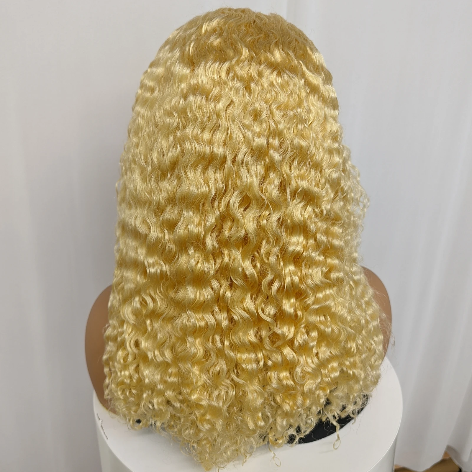 20 Inch 13x4 Lace Frontal Curly Wigs 250% Density 100% Remy Human Hair Wigs 613 Blonde Water Wave Transparent HD Lace Bobs Wigs