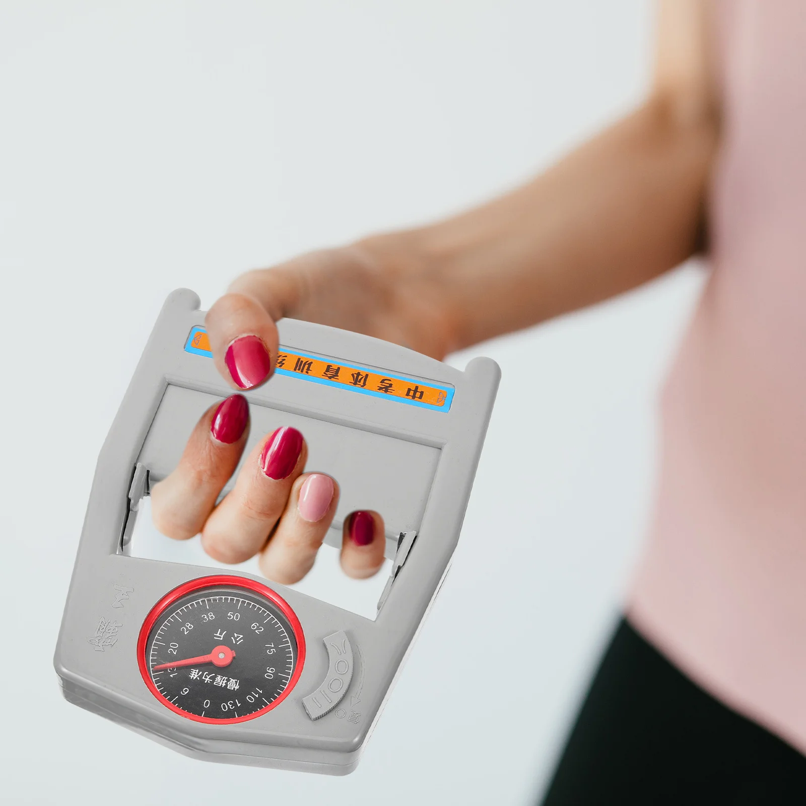

Hand Grip Strength Tester Ergonomic Design For Athletes Musicians Portable Hand Exerciser Meter With Scale Fitness Accessory