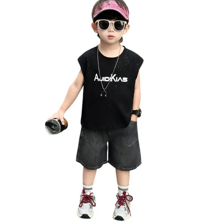 

Модный детский жилет для мальчиков, летний тренд 2026 года, черный, с милым мультяшным дизайном крыльев, повседневный универсальный наряд для подростков