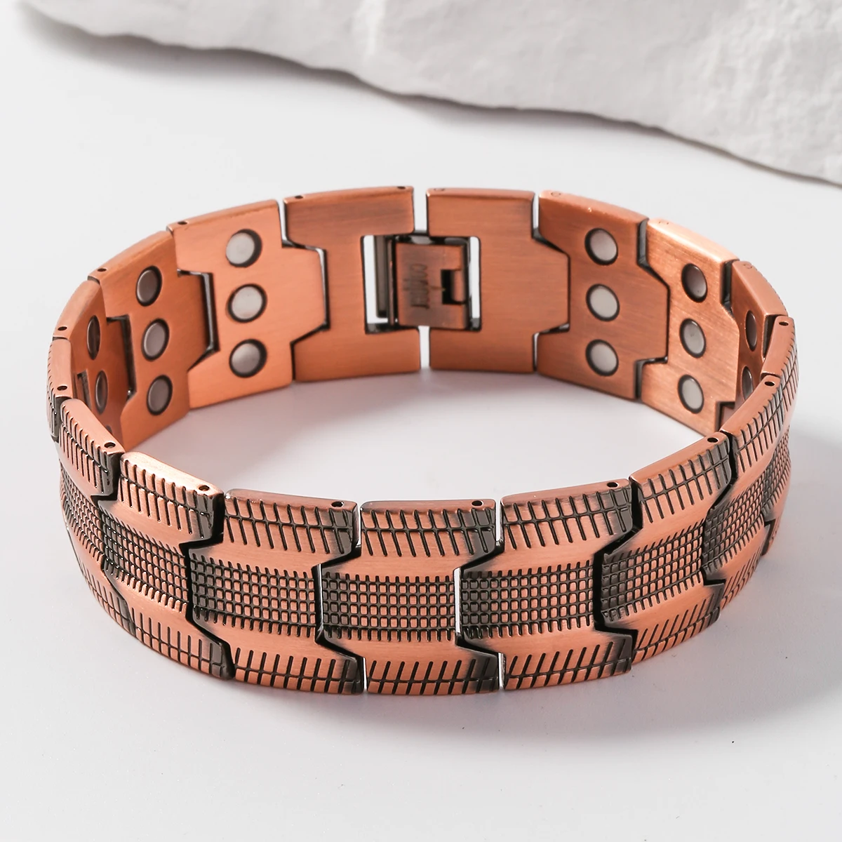 A Red Copper Men'S Dating Retro Ultra Wide Three Row Magnetic Therapy Bracelet