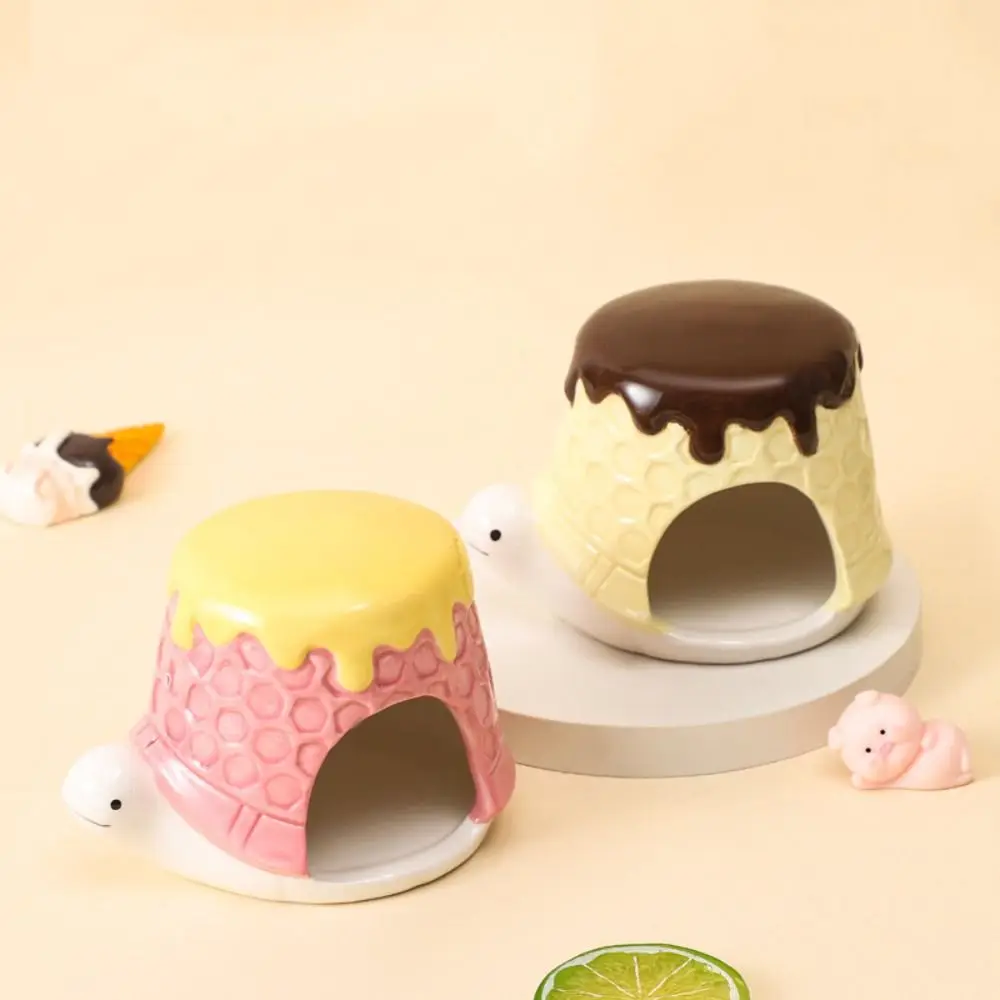 

Pet Products Ceramic Hamster Nest Cooling Cute Pet Small House Creative Cake Shaped Hamster Bed Golden Bear