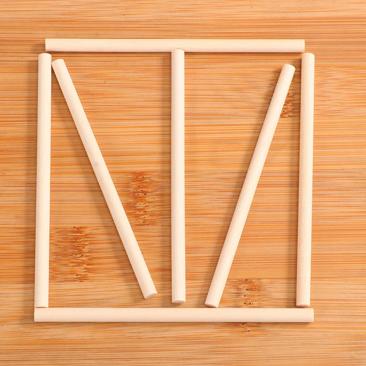 200Pcs Wooden Sticks Round Dowels Smooth Surface for DIY Craft Projects Woodworking Hobbyist Supplies Handmade Materials