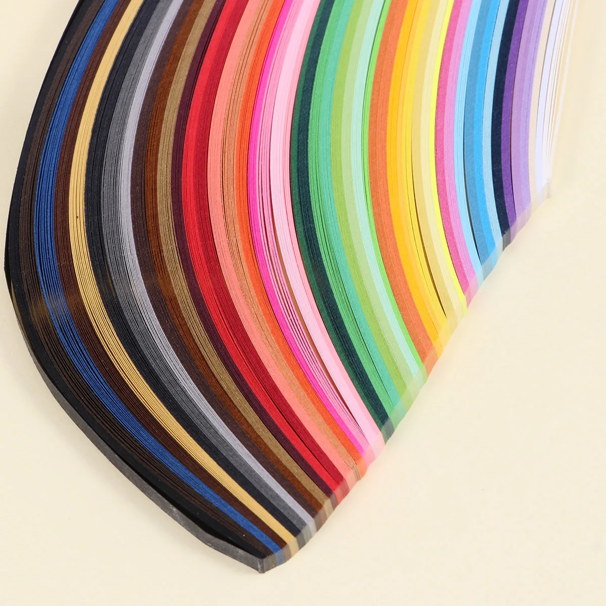 500 Pieces Paper Quilling Strips 50 Colors Set for Creative Crafts DIY Handwork Arts Projects 5mm Colorful Design