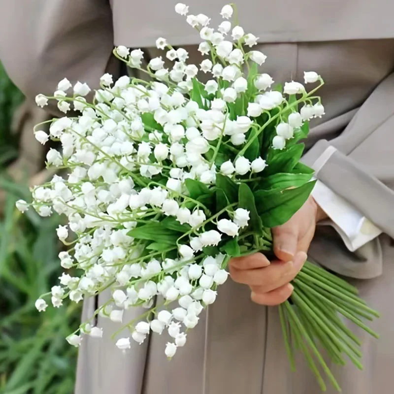 Flores artificiales de seda artificiales de lirio del valle, plantas de campana blanca de imitación, carillón de viento, orquídeas, decoración del banquete de boda
