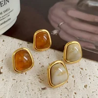 Boucles d'oreilles en ambre de luxe pour femmes, bijoux de style rétro français, accessoires cadeaux pour filles, tendance européenne, nouveau design élevé, mode 2