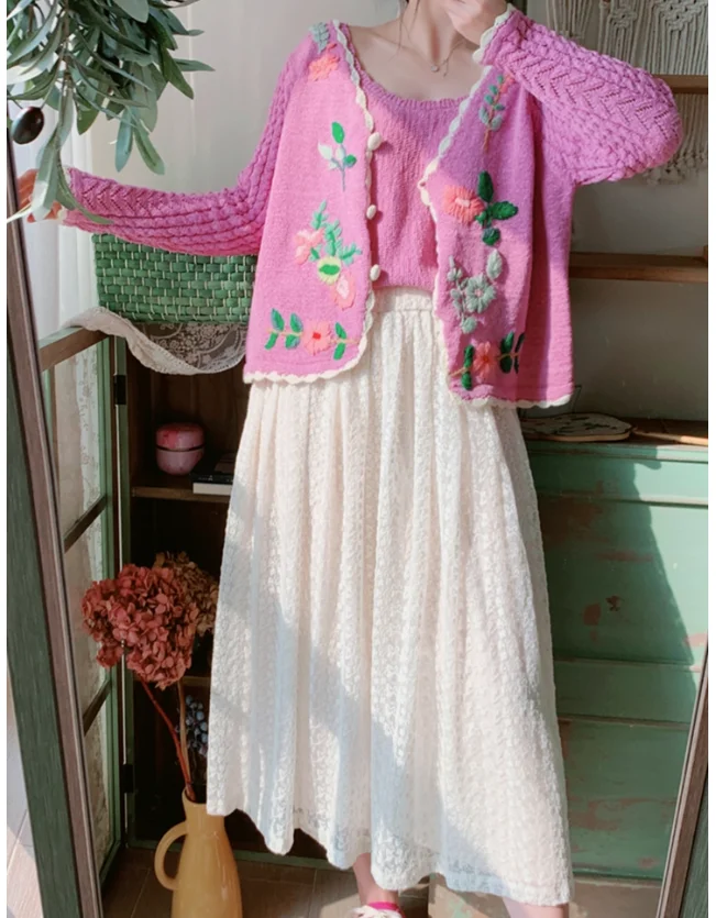 Spring Autumn Fashion Versatile Ethnic Style Embroidered Knitted Top Sweet Girl Elegant V-neck Loose Leisure Sweater Cardigan