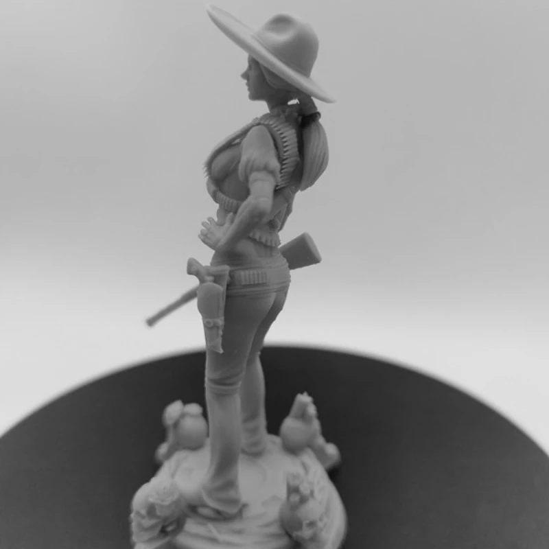 Figura de resina Gypsy Gun Girl, escala 1/24, 85mm de altura general, Kit de modelo ensamblado, Diorama sin montar y figuritas sin pintar, Juguetes