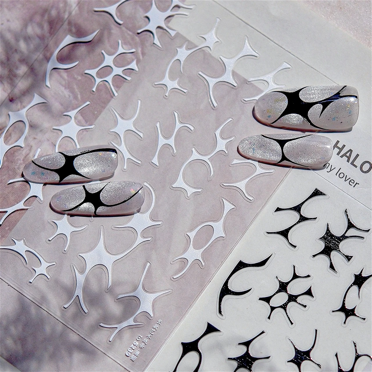 

Chic Irregular Lines Gold Silver Geometric Metal Pattern Star Moon Love Heart Gemstone Pearl Rhinestone Nail Art Stickers Decals