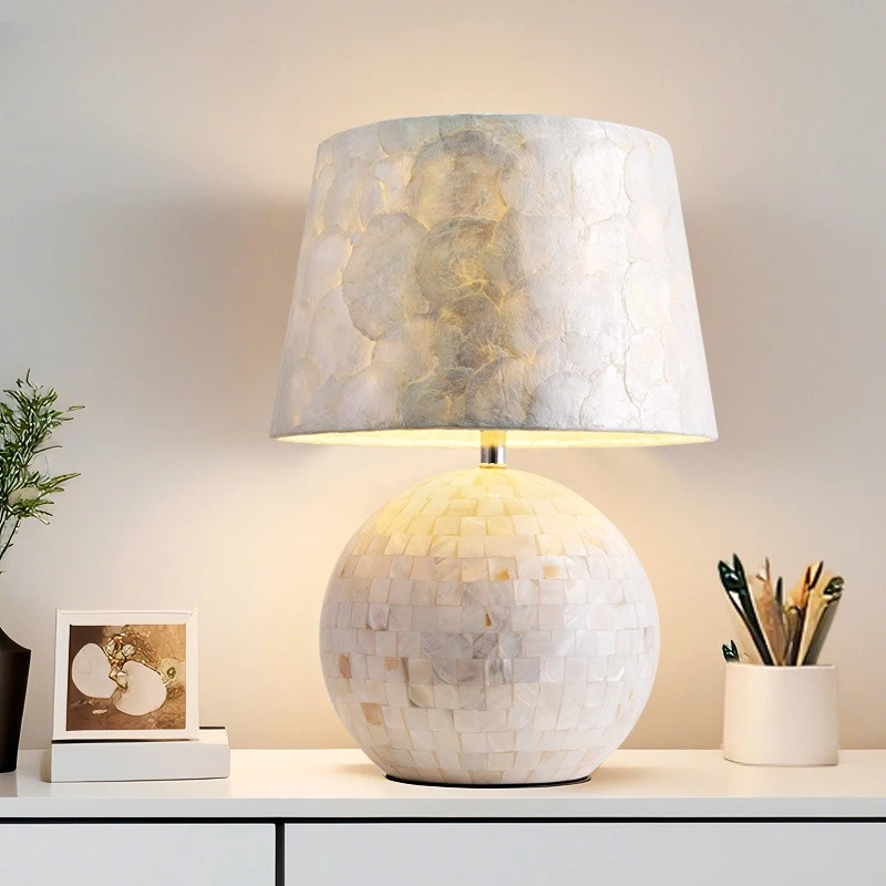 

Natural shell light luxury American simple living room bedroom bedside lamp wedding model room homestay study art desk lamp