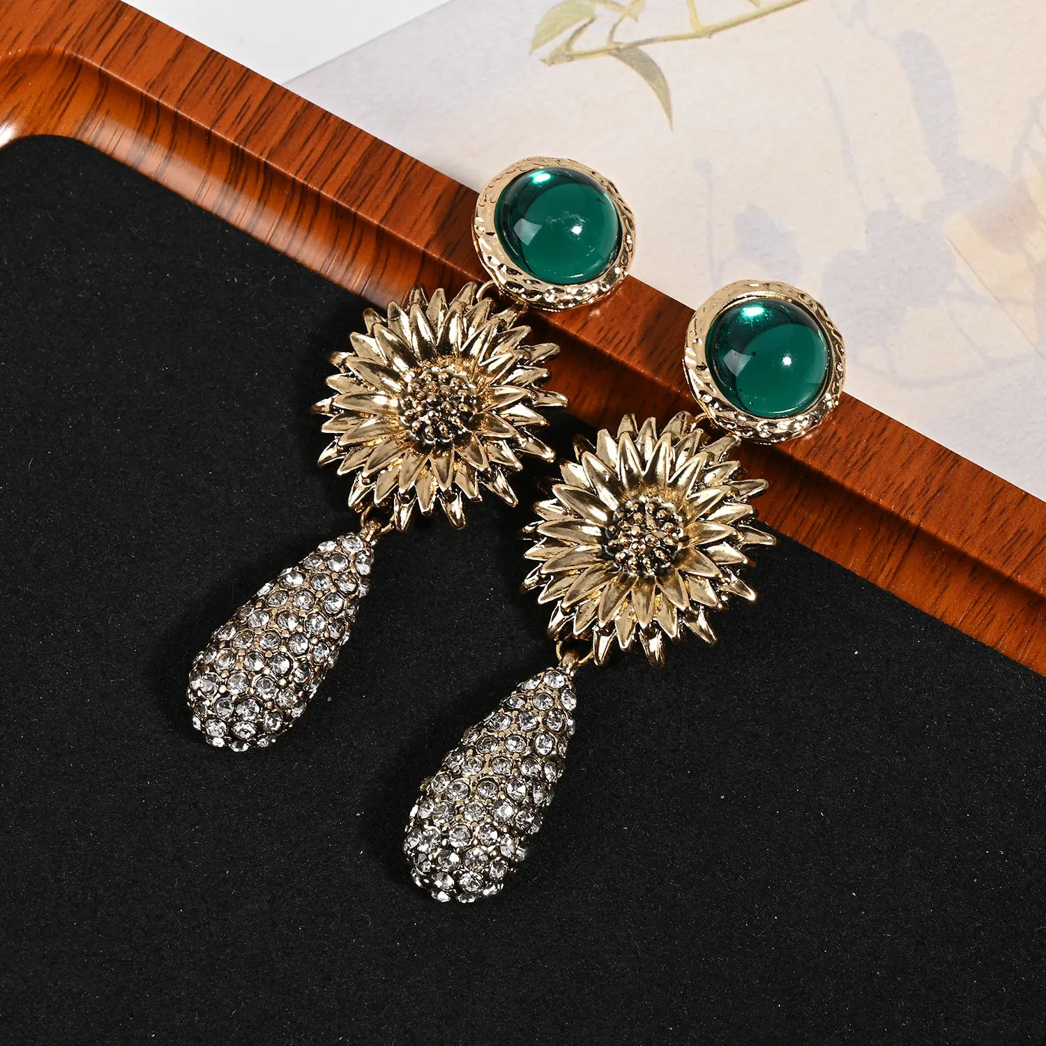 

Summer New Earrings Antique Zircon Sunflower Earrings