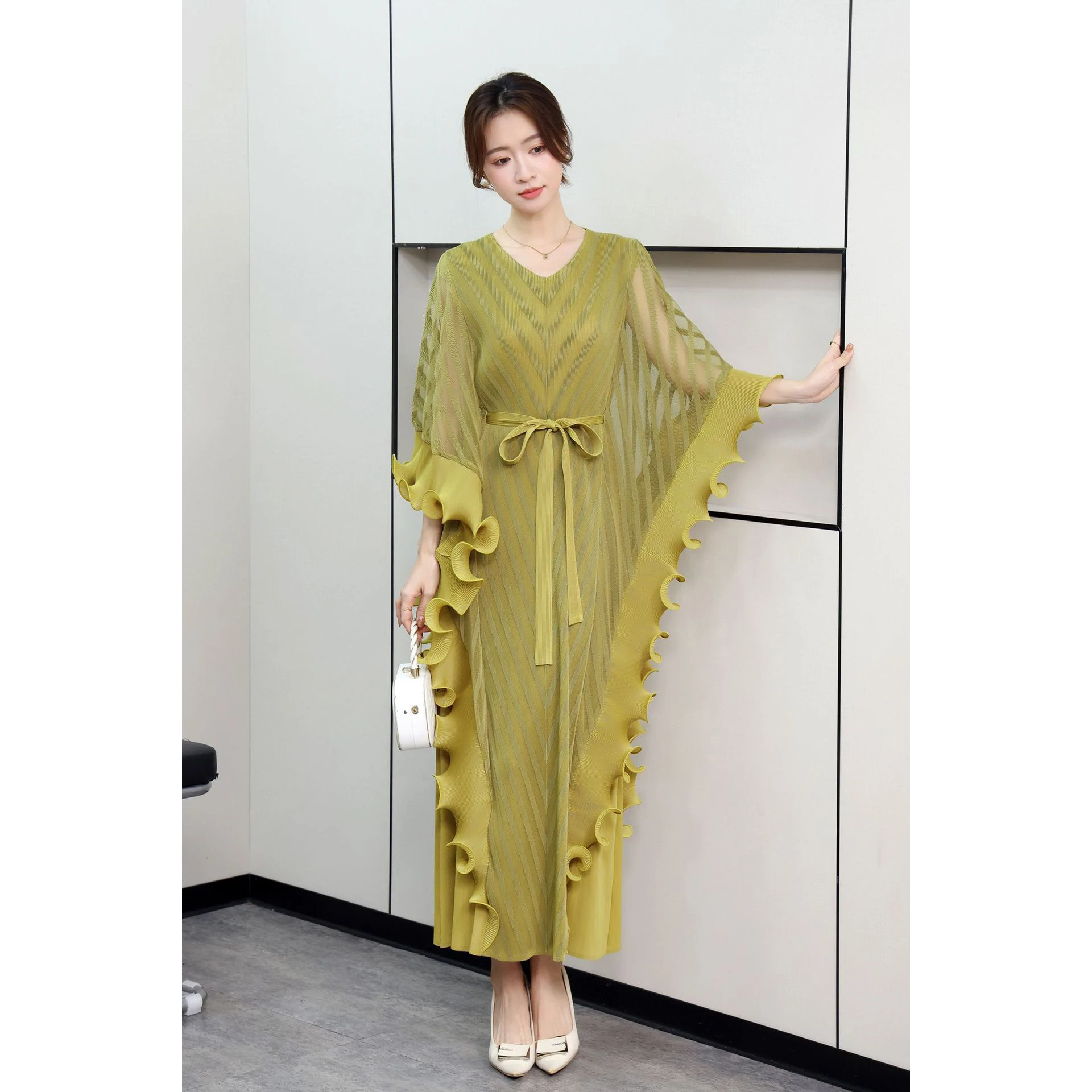 

Summer Dense Edge Fungus Mesh Fake Two-piece French Irregular Design Pleated Casual Maxi Dress Versatile Women's Clothing 2025