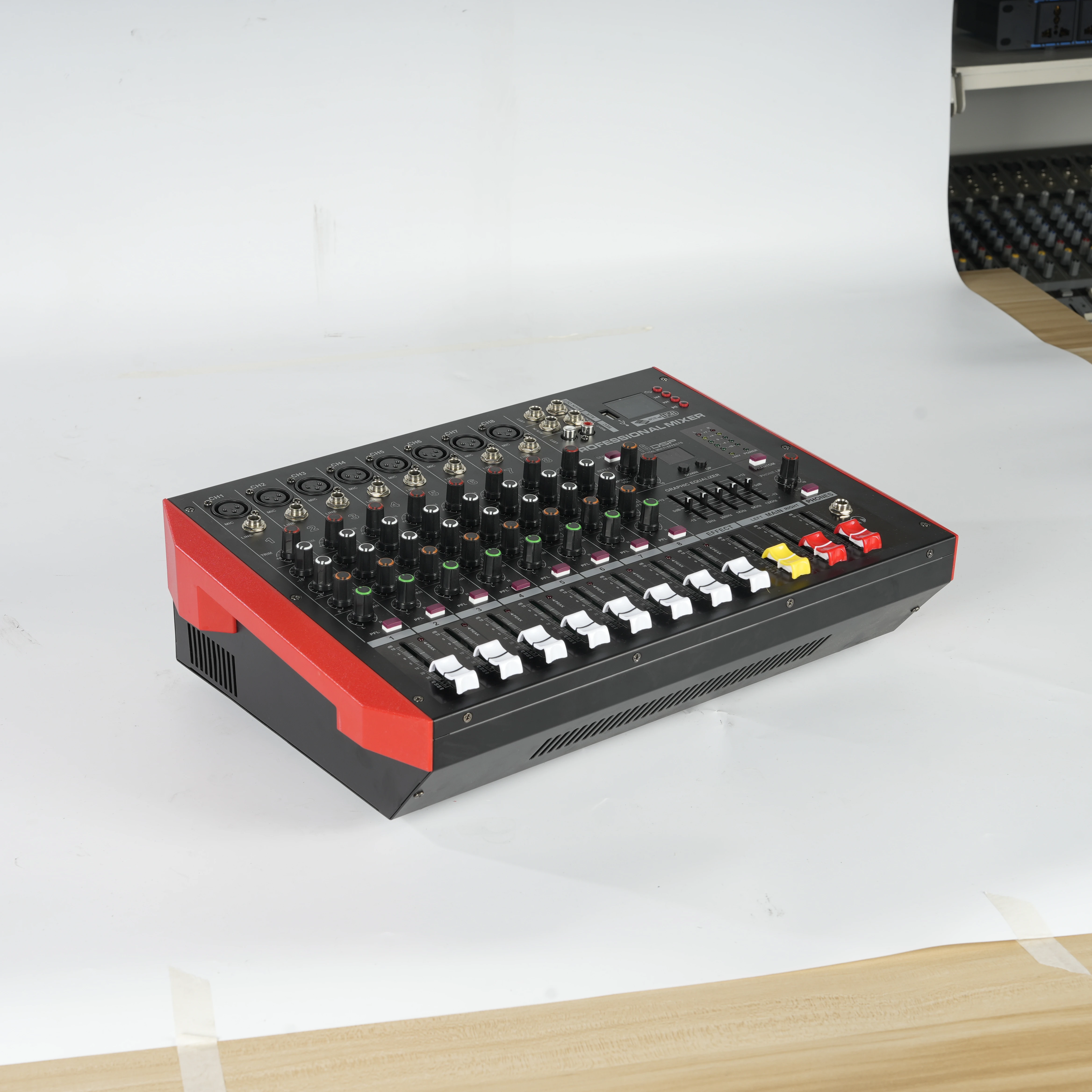 4 Channels Professional Amplifier DJ Mixing Console with EQ for Stage Use Metal Construction 250W Power