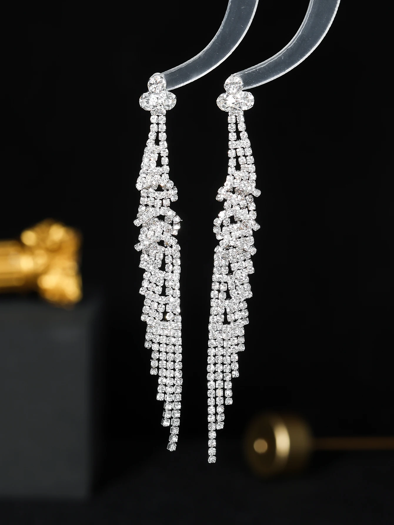 Luxury full diamond claw chain irregular long tassel earrings female high-level sense of fashion versatile temperament earrings