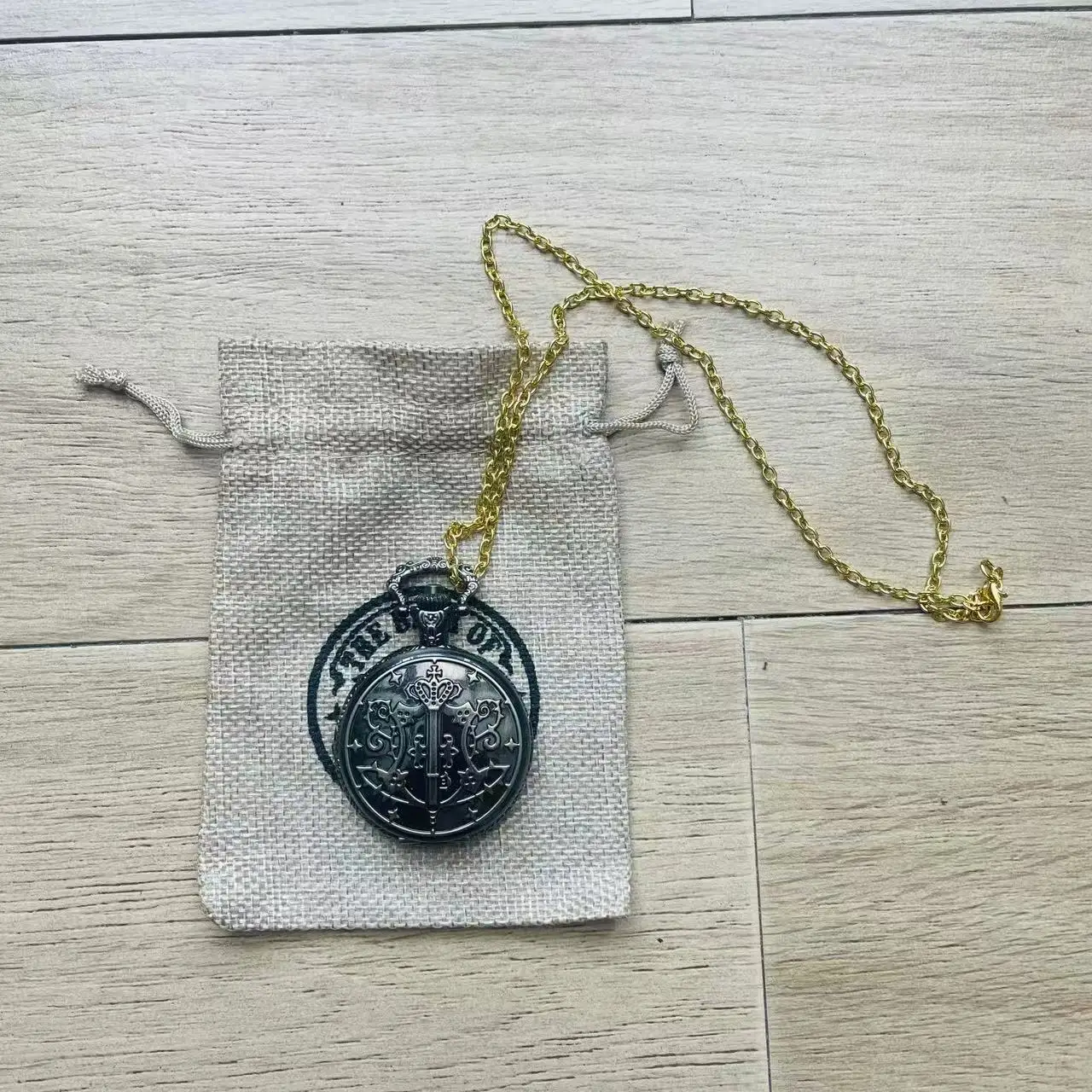 Vintage large pocket watch necklace anime cosplay prop Halloween Christmas carnival prensent with free antique-style gift Sack
