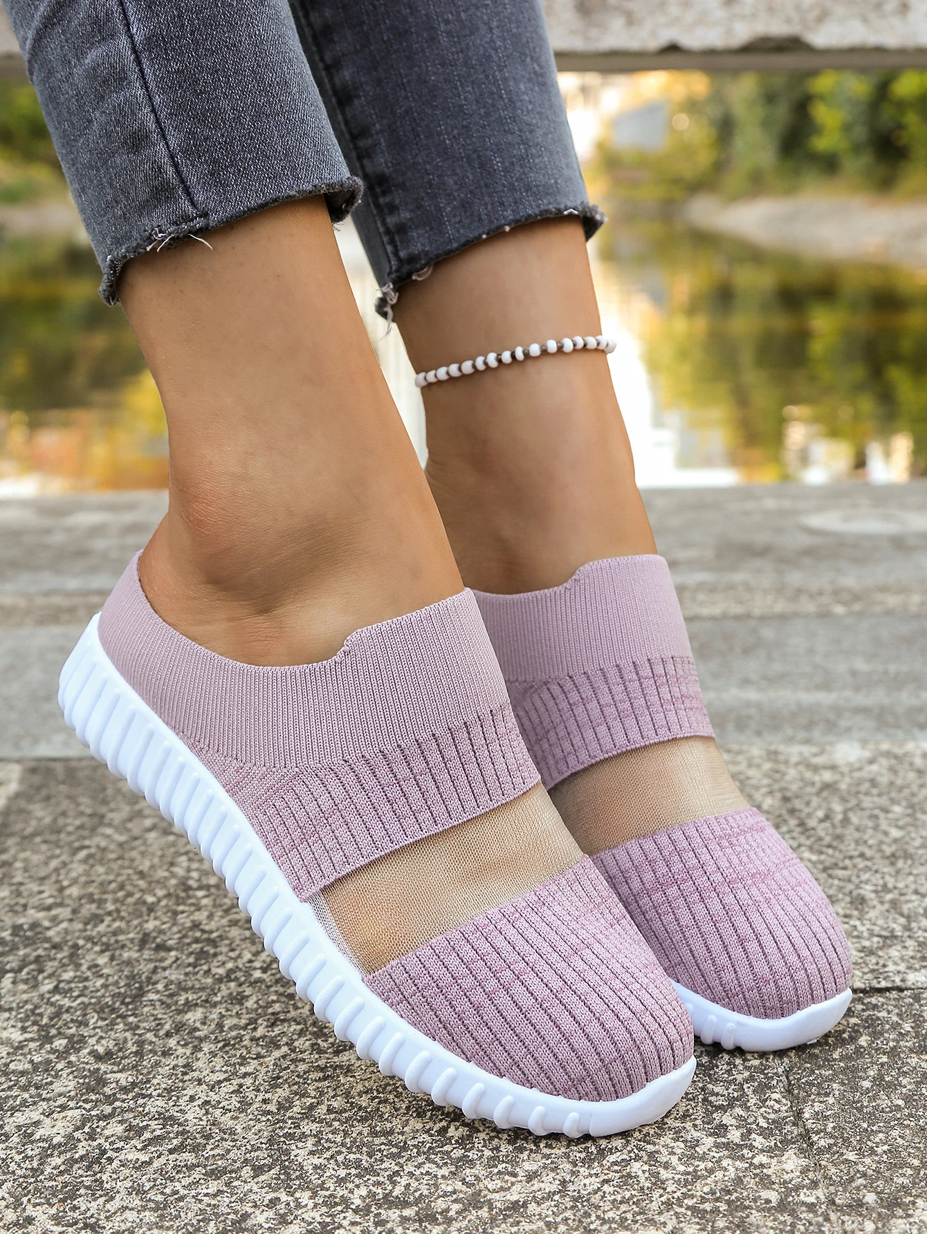 

Fast Ship ,Free Gift ,Lady's Style, Casual and Breathable. Mesh Elastic Banding on The Upper, Plain-colored Slip-on Shoes.