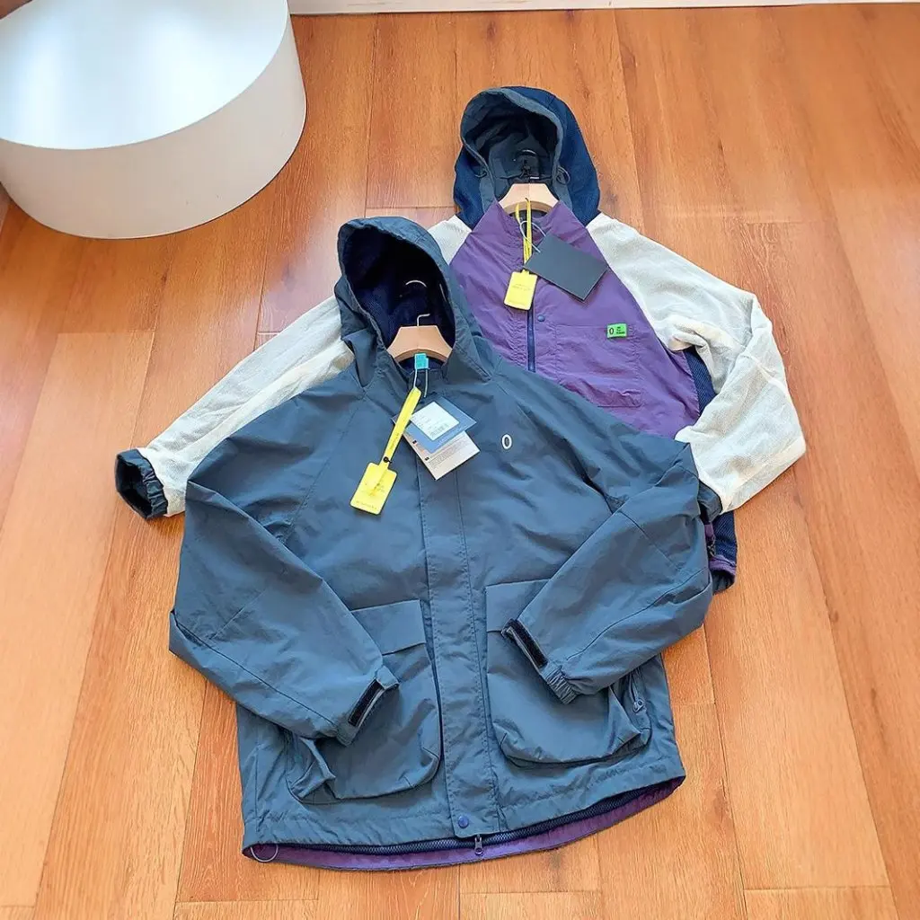 

Couple's Double-sided Wear Waterproof Hooded Jacket Mountain Outdoor Water Splash-proof Color Contrast All-match