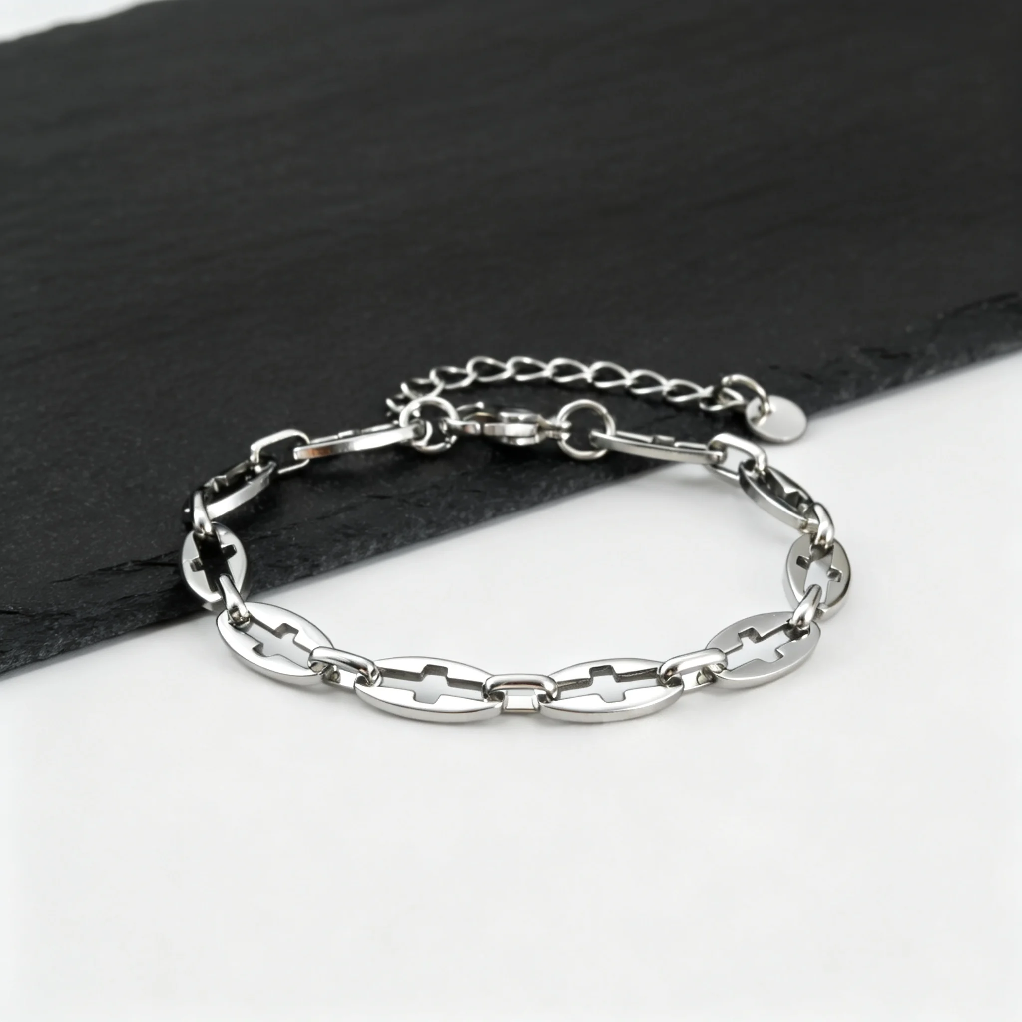 Lässige Hohlkreuz-Kettenarmbänder für Herren, Hip-Hop-Edelstahl-Anhänger, verstellbares Armband, Geschenk – Detail 5