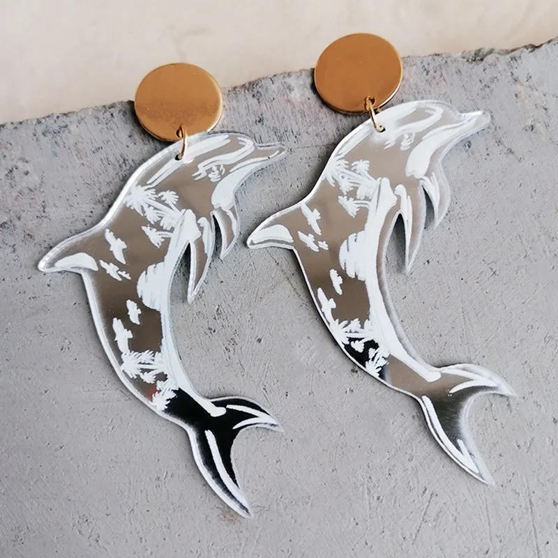 Women's Metal Stud Earrings Simple Fashion Summer Elements Dolphin Pattern for Women Holiday Jewelry Wholesale