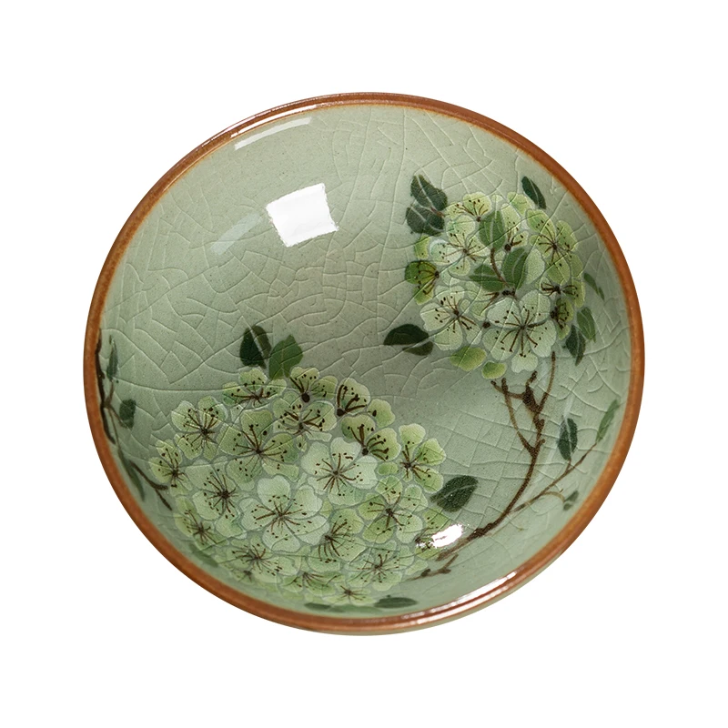 

Old clay underglaze hand-painted hydrangea master cup, Jingdezhen ceramic kung fu teacup