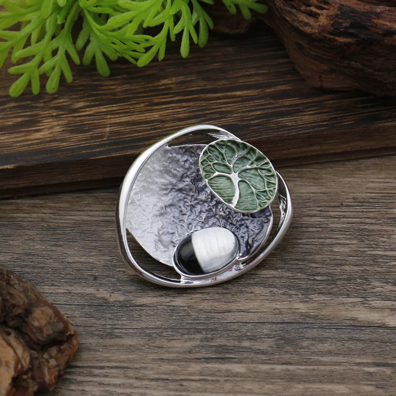 Jewelry DIY accessories new gradual change enamel color hollow tree of life magnetic corsage women fashion high sense fortune tr
