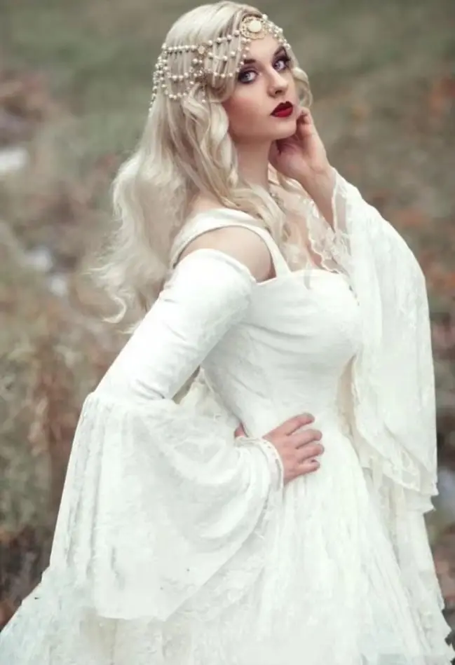 Mittelalterliches Renaissance-Hochzeitskleid mit Trompetenärmeln und Trägern, Ballkleid aus Spitze, Gotisches Brautkleid, Vintage-Maskerade-Kostüm, Maßanfertigung