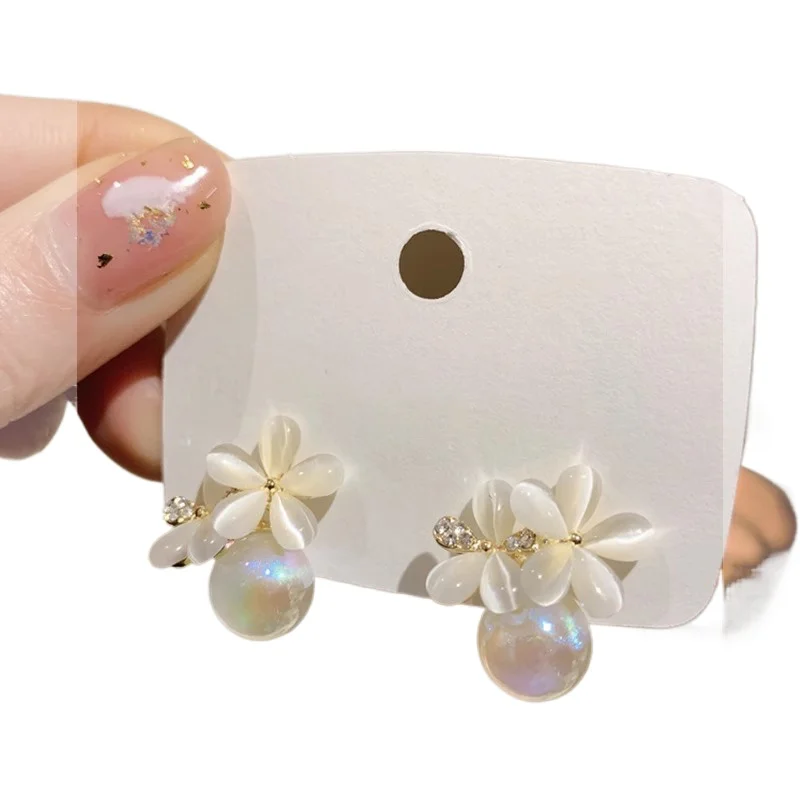 

Flower pearl stud earrings s925 sterling silver new popular high-end earrings without piercings
