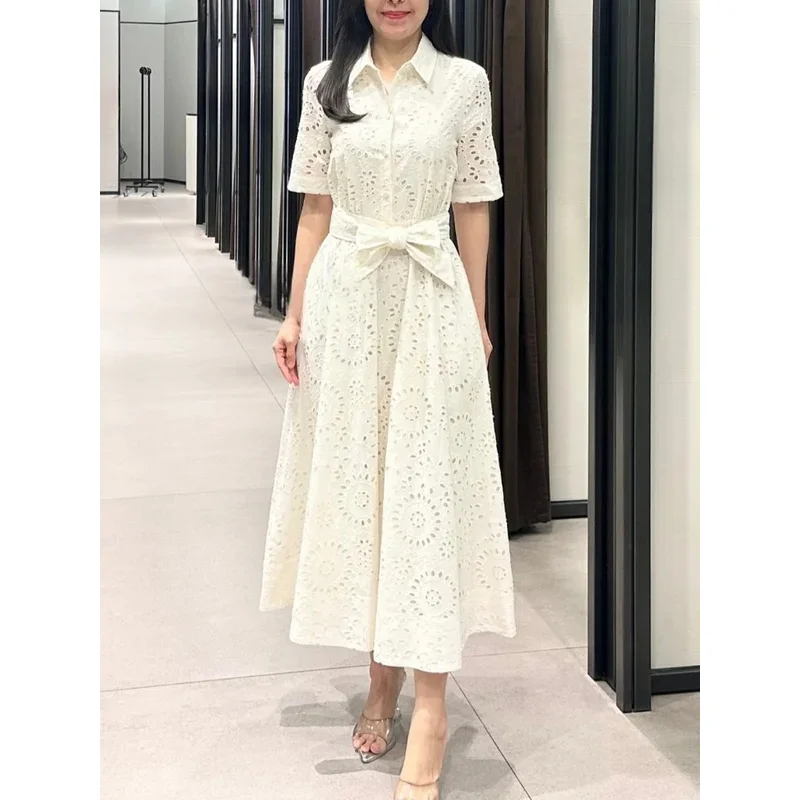 Elegante branco de manga curta bordado camisa vestido com cinto de comprimento médio lapela praia férias vestido feminino para o verão