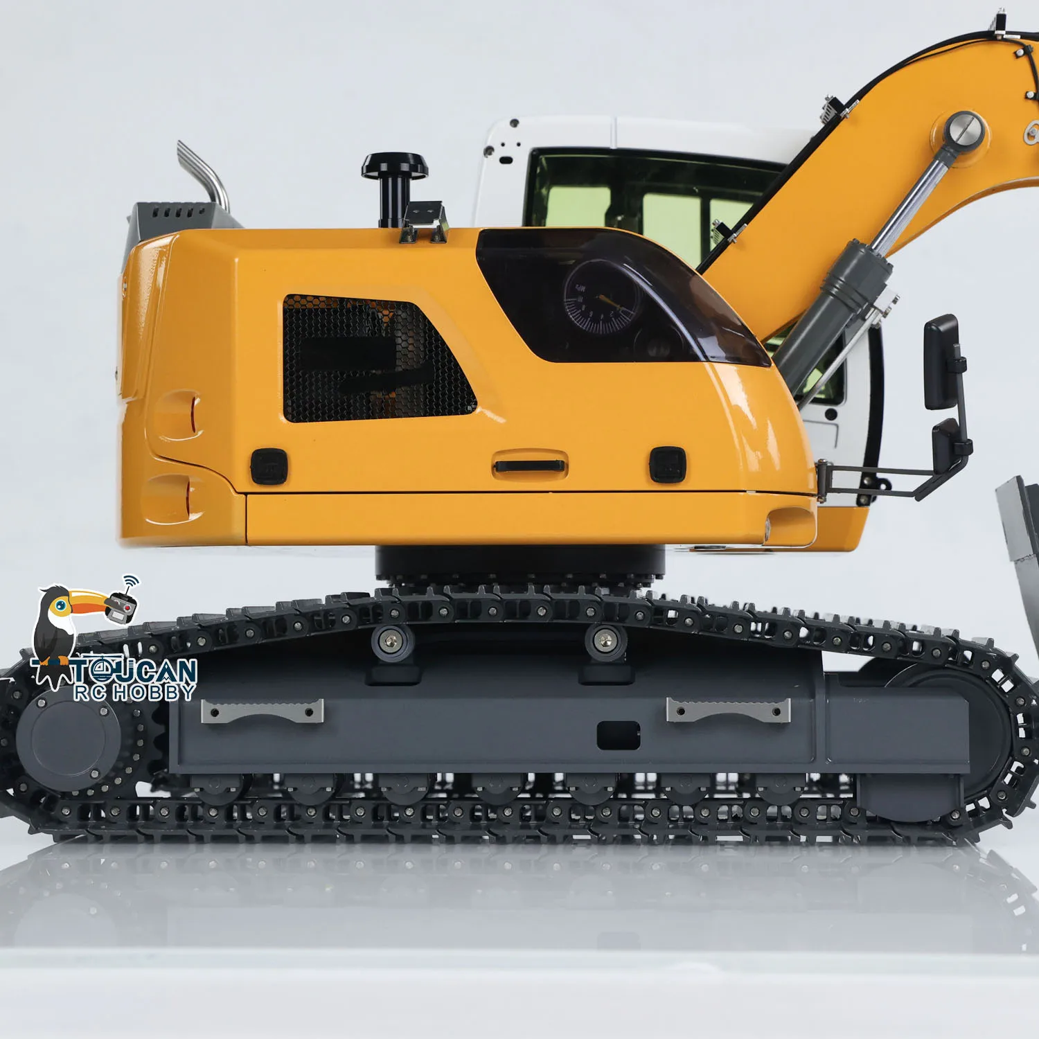 

R920 JDM-208 1/14 RC Hydraulic Excavator Metal Remote Control Digger Model Sound Gifts for Adults