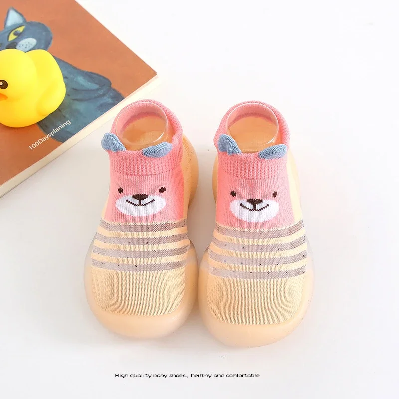 Zapatos de malla transpirables para niños, Calcetines antideslizantes para bebés, calcetines de dibujos animados para caminar
