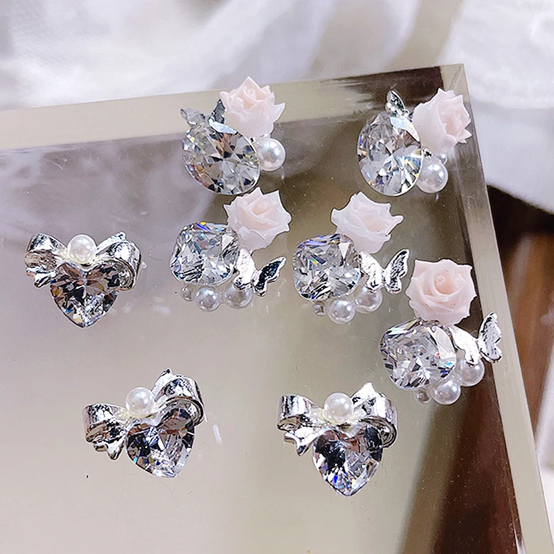 

6PCS 3D Luxury Alloy Butterfly Nail Art Flower Charms Love Heart Rhinestone Accessories For Manicure Nails Decoration Supplies
