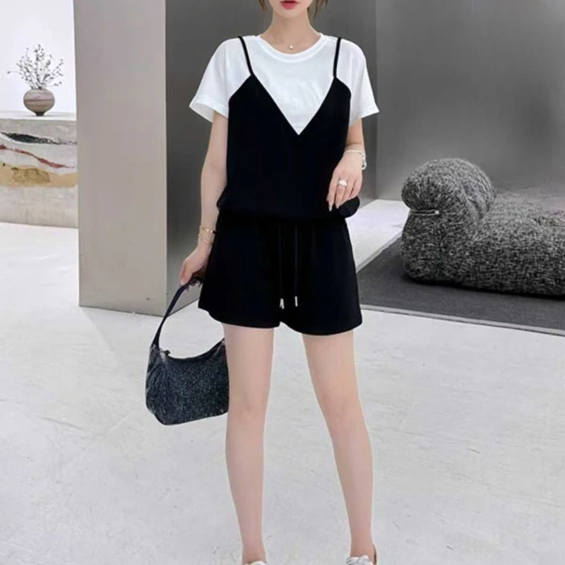 2026 Women Summer New Arrival Short Sleeve Running Shorts Set Two Piece Outfit Casual Sports Complete Fashionable