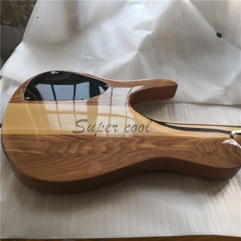 22 Frets Bass Guitar 5 Strings Gold Accessories Maple Fingerboard Customized Color Style Factory Outlet Professional Performance